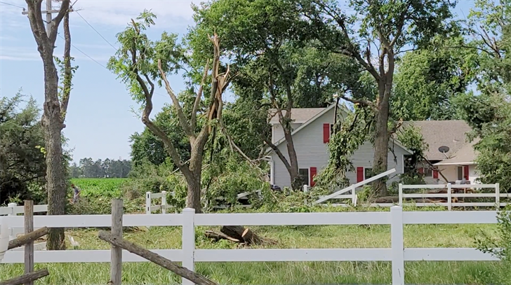 EF-1 tornado drags 10-mile path starting southeast of Grand Island