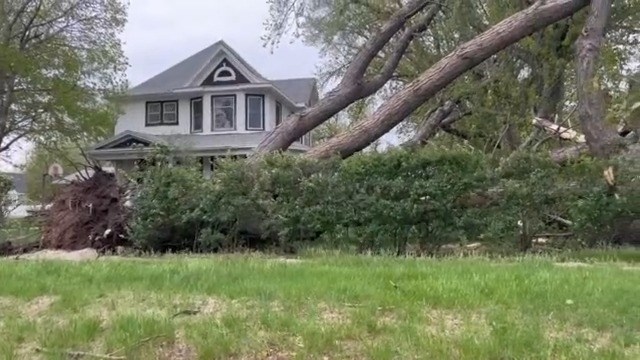 Powerlines down, buildings destroyed: Severe weather hitting Nebraska - Vimarsana News