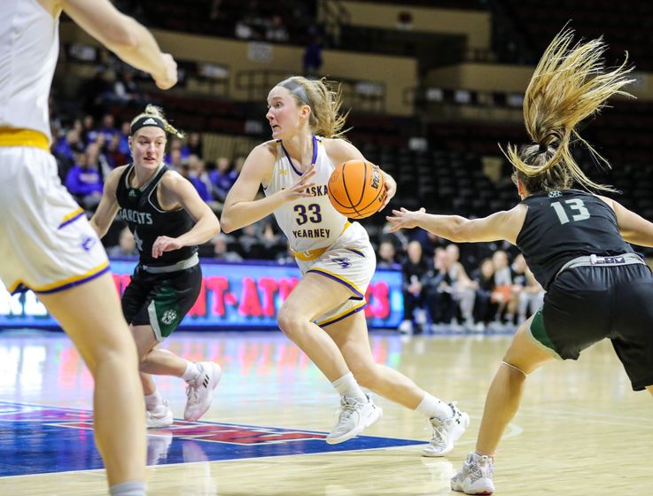 Meg Burns drives to the hoop. (MSH Visual)