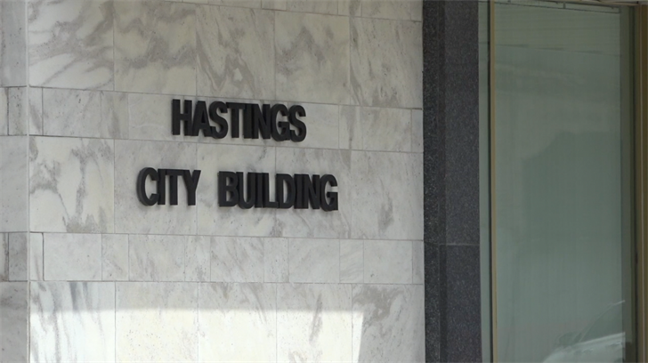 Hastings City Council votes 5-3 to move meetings to public library