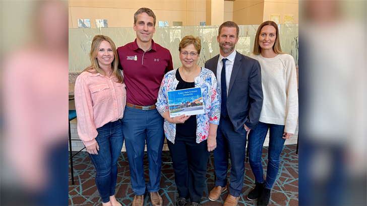 (left to right) Jessie Watts, Chris Watts, Evelyn Watts, Jon Watts, and Erin Watts. Courtesy CHI Health Good Samaritan