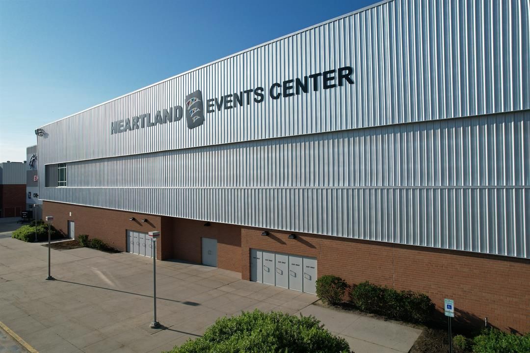 Dwight Yoakam and ZZ Top to rock the Heartland Events Center