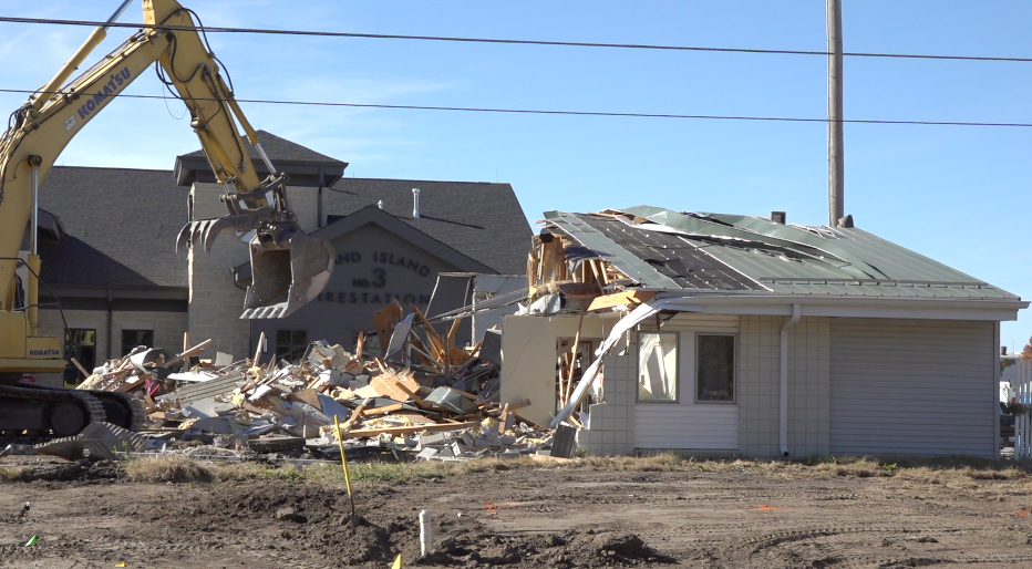 Grand Island begins demolition of old fire station #3