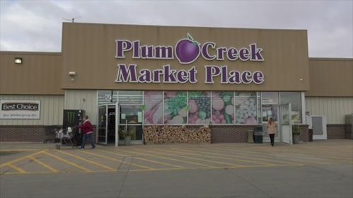 Lexington employee recognized for nearly two decades of service to local store