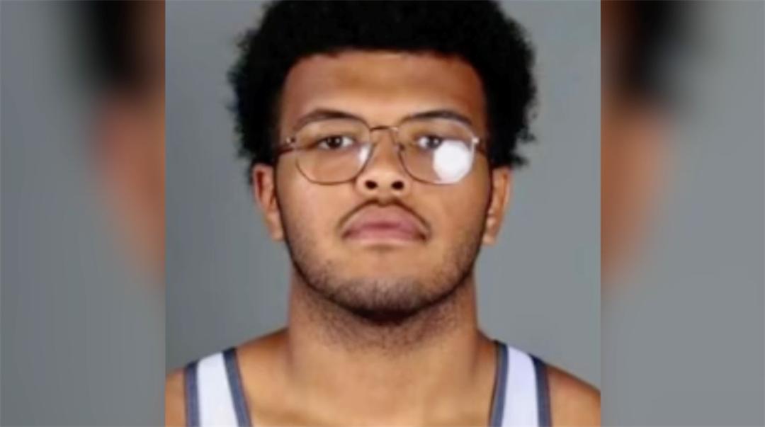 Former Hastings College wrestler charged of recording roommate in shower